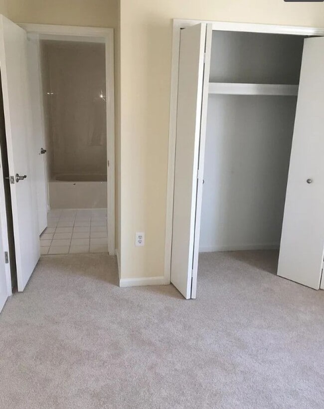 Building Photo - Charming 3-Bedroom Home in the Heart of Berkley