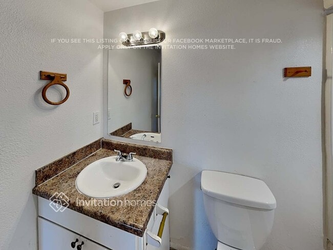 Building Photo - 6038 W Vernon Ave