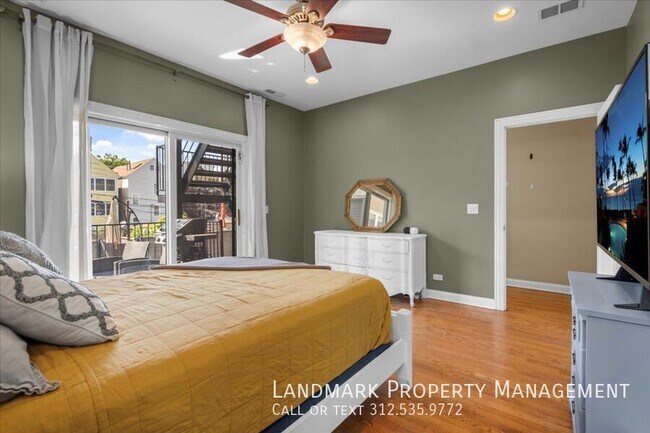 Building Photo - 1024 N Hermitage Ave