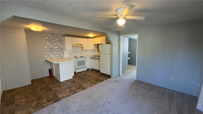 Building Photo - Studio Plus in Mount Vernon!!!