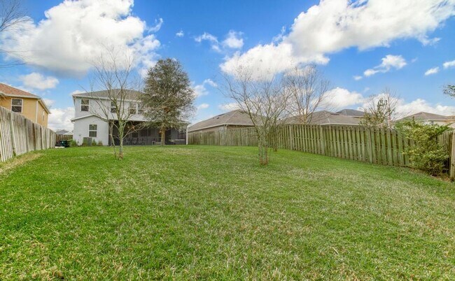Building Photo - Spacious Home in Prime Location!