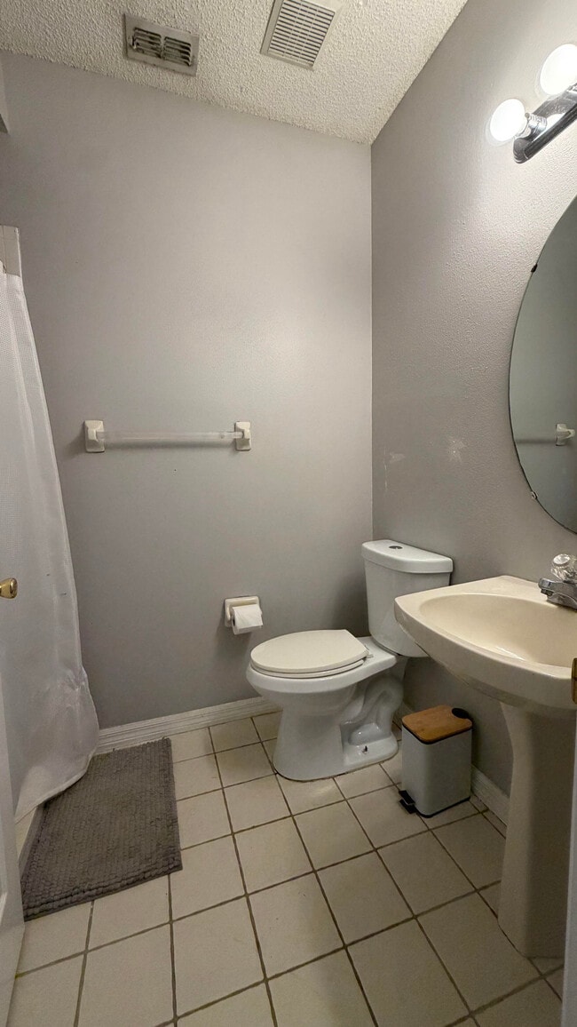 Building Photo - 3497 Foxcroft Cir