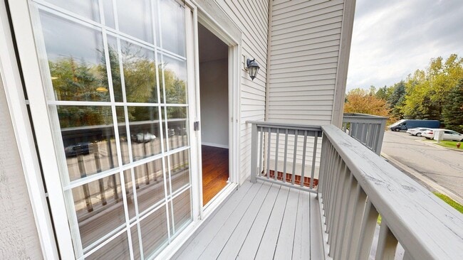 Building Photo - 3073 Promenade Cir