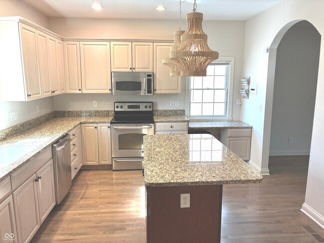 Building Photo - 70 Guilford Trail Dr