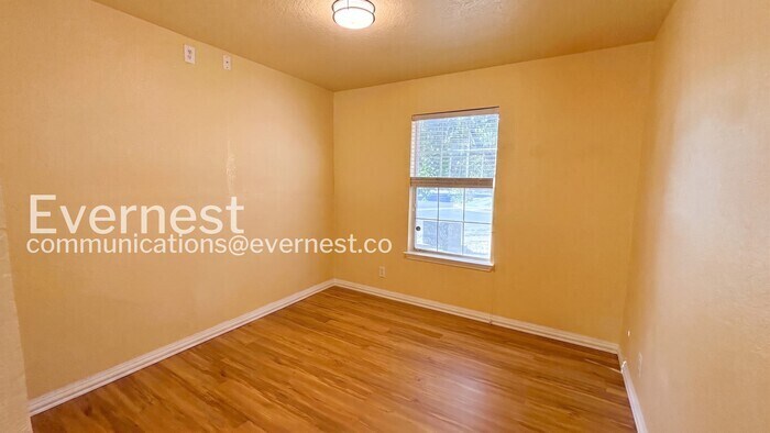 Building Photo - 3854 Cherokee Blvd
