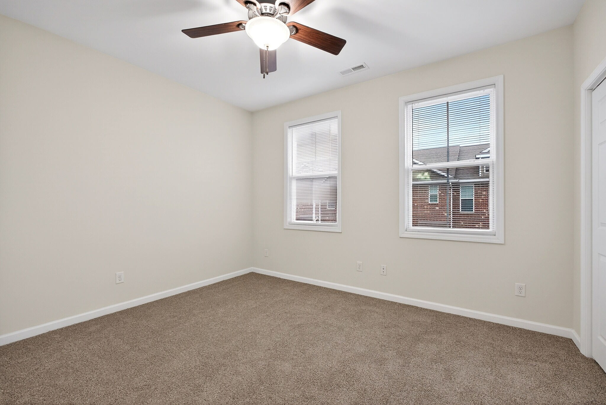 Building Photo - 117 Charlotte Dr