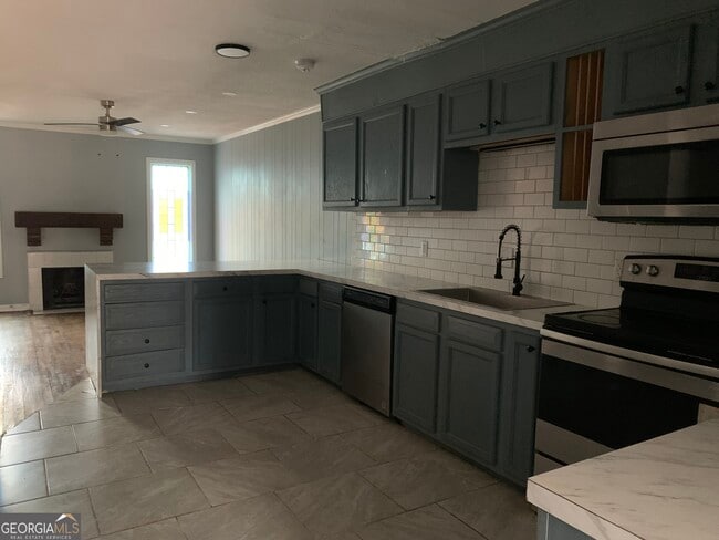 Building Photo - 95 Willowick Dr