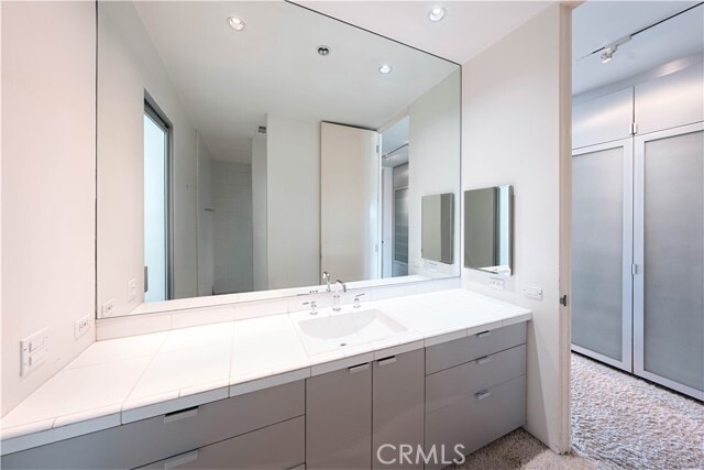 Building Photo - 10272 Overhill Dr