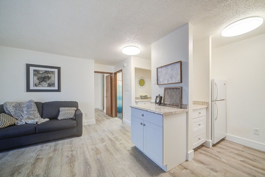 Interior Photo - Magnolia Park