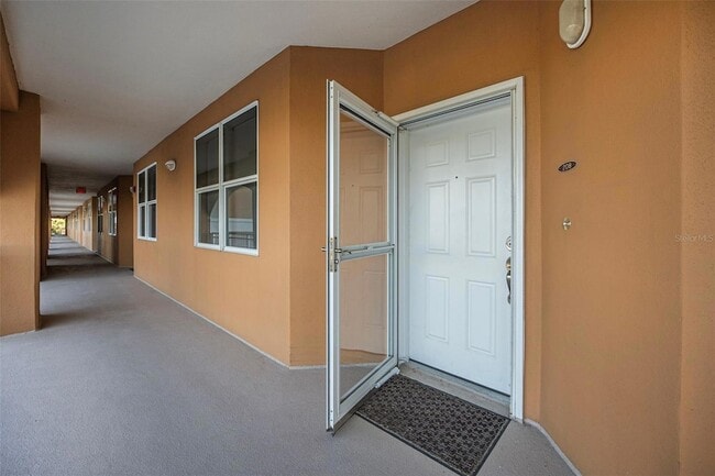 Building Photo - 60 Surfview Dr