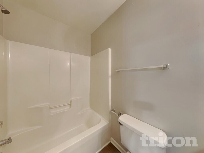 Building Photo - 9835 Veronica Dr