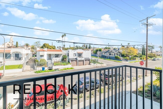 Building Photo - 4000 Mont Clair St