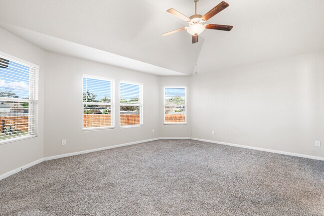 Building Photo - 7039 Diamond Vly