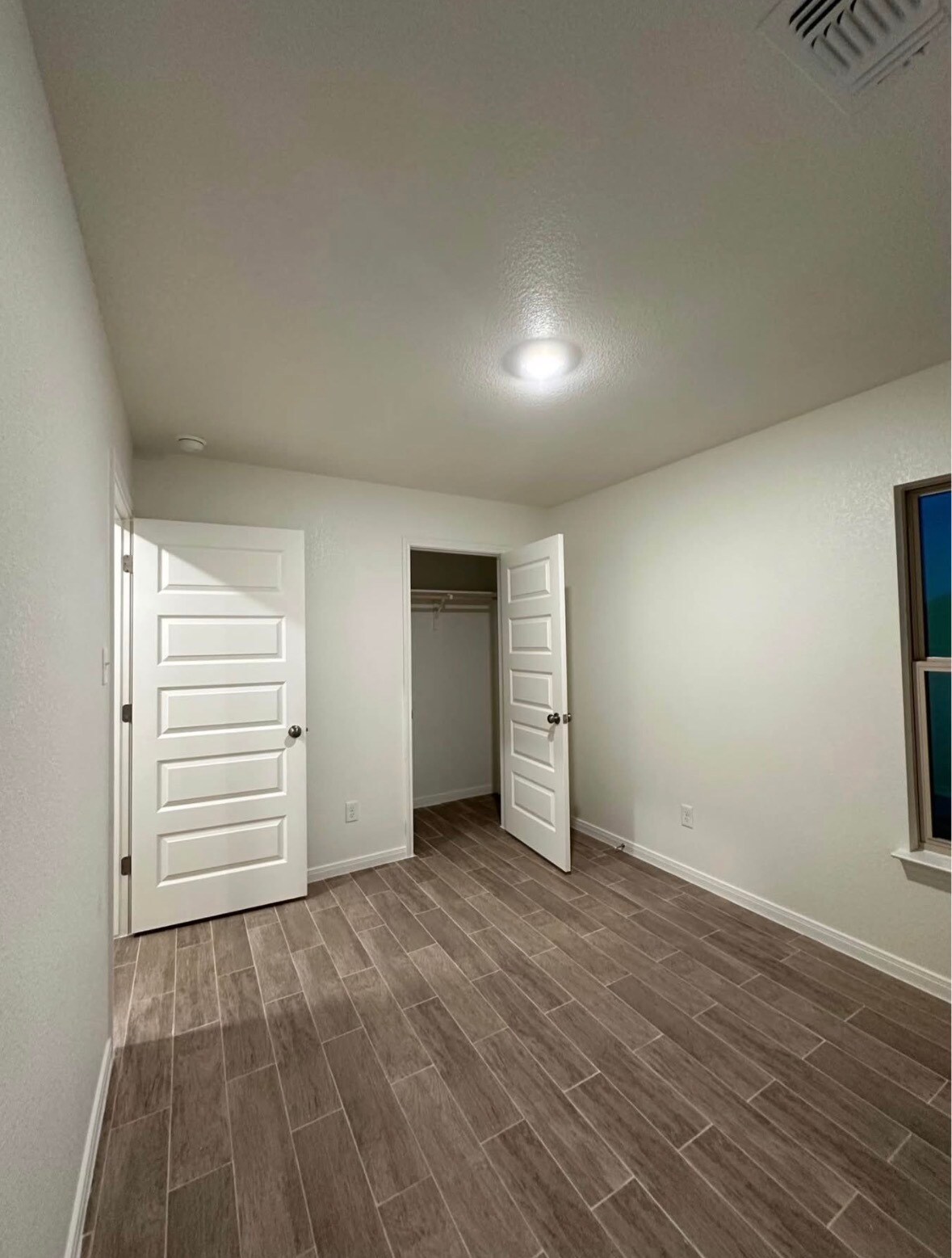 Building Photo - 901 Switchgrass Dr