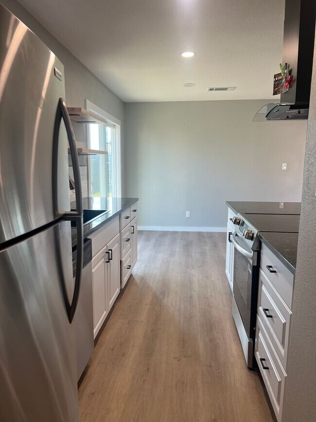 Building Photo - ? Fully Remodeled 2 Bed / 1 Bath Duplex – Modern & Move-In Ready ?