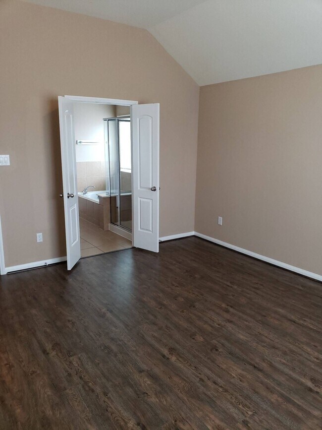 Building Photo - 26707 Gladestone Ridge Ct