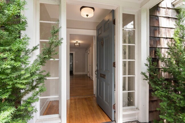 Building Photo - 29 Addington Rd