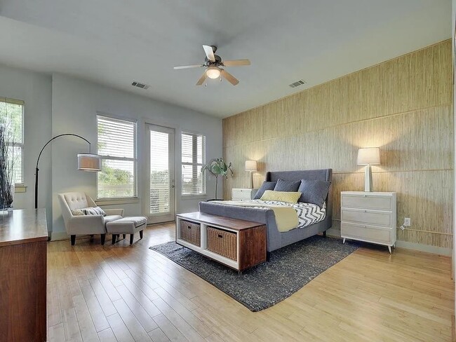 Building Photo - 2520 Bluebonnet Ln