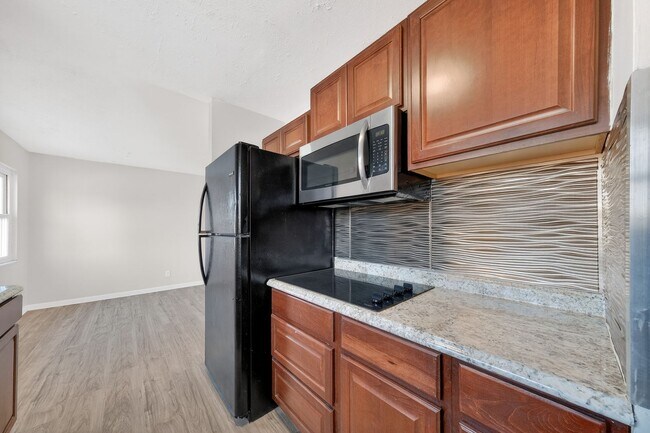 Building Photo - Now Accepting Section 8 –  3 Bedroom /2 Bath Florissant, MO