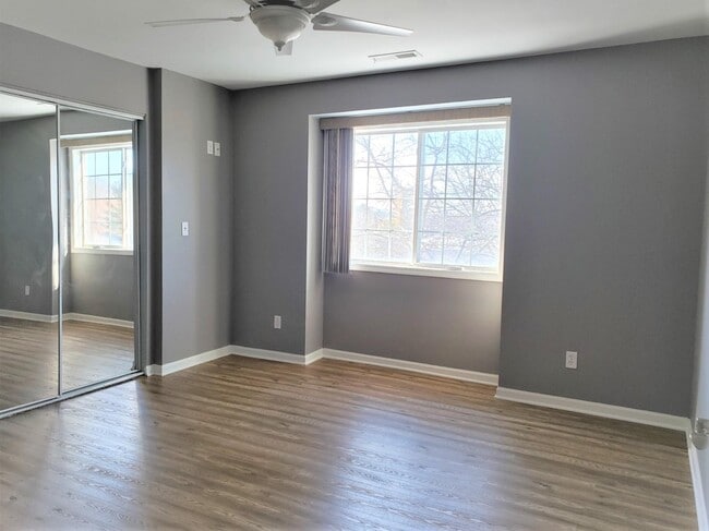 Building Photo - 4737 S Hunter Ln