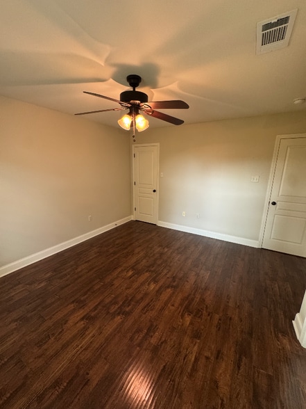 Building Photo - 136 Jolie Oaks Blvd