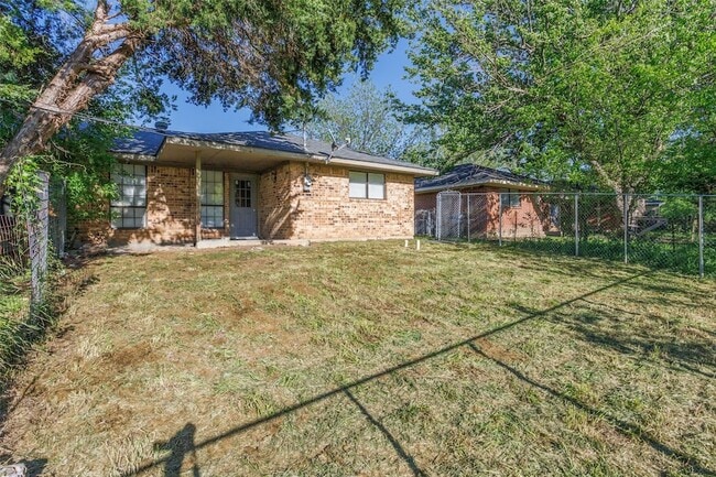 Building Photo - 746 Prairie Creek Dr