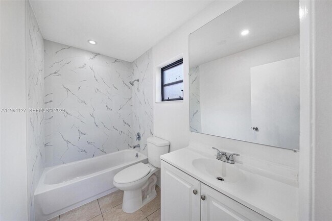 Building Photo - 1283 W 42nd St