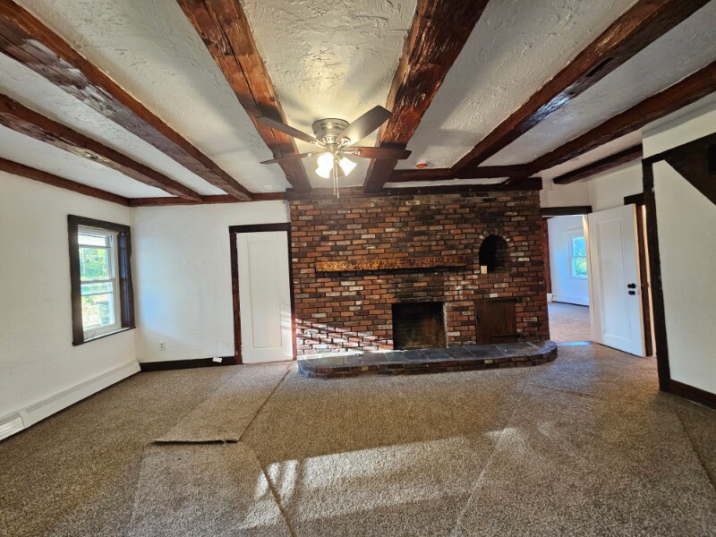Building Photo - 81 Oak St