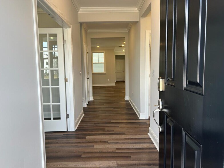 Building Photo - 192 Edge Of Auburn Blvd