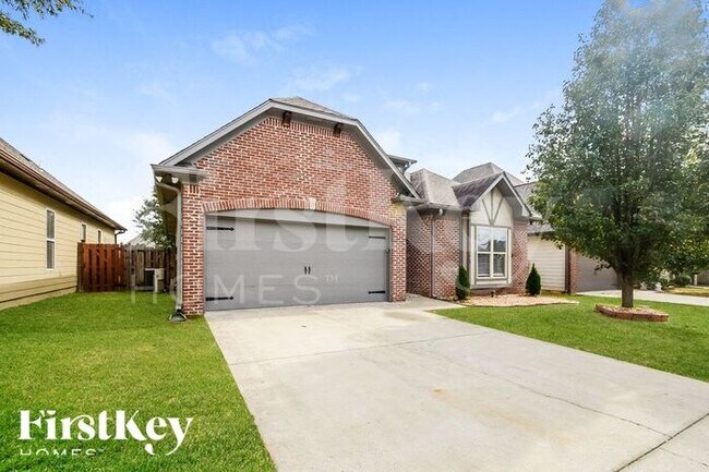 Building Photo - 2216 Spaulding Pl