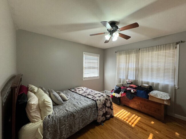 Building Photo - Spacious 3 Bedroom Home Available Early January!