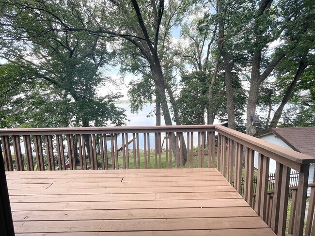 Building Photo - 3010 Fairview Rd SW