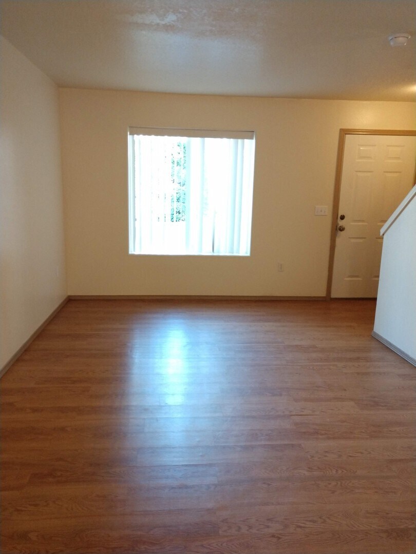 Building Photo - 3548 SE 119th Ave