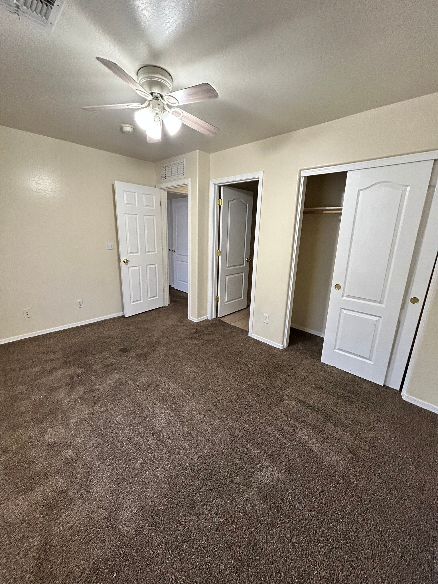 Building Photo - 8550 W Monaco Blvd