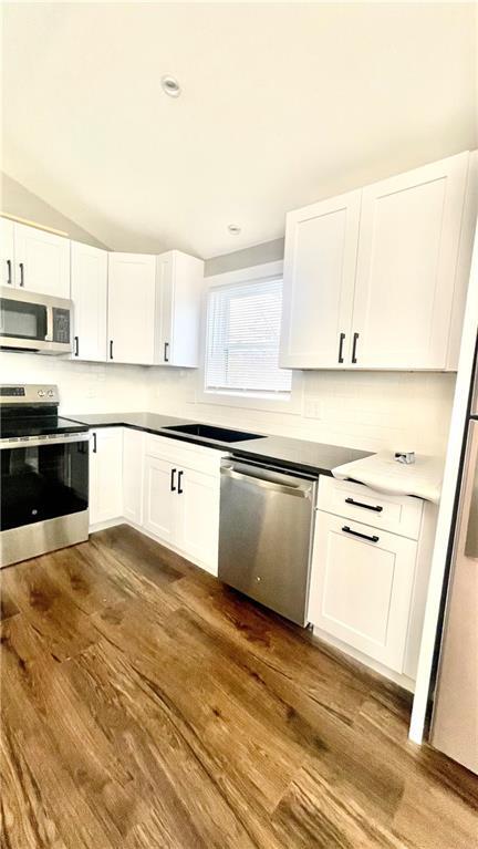 Building Photo - 216 Maple Ave