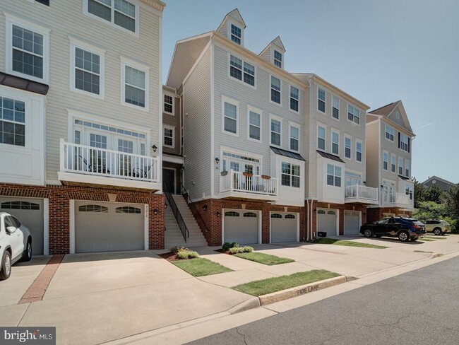 Building Photo - 45818 Winding Branch Terrace