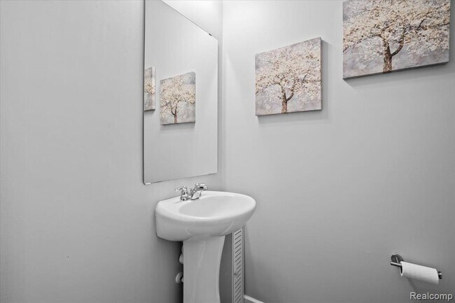 Building Photo - 49645 Hartwick Dr