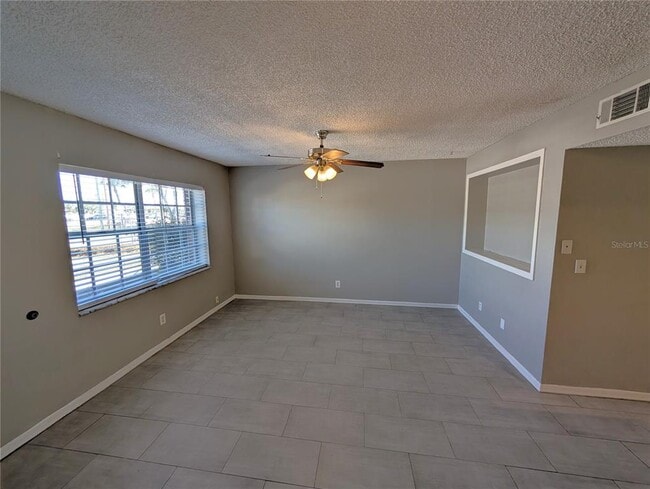 Building Photo - 6415 S Roberts Ave