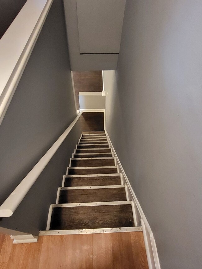 Building Photo - 1607 Cliftview Ave