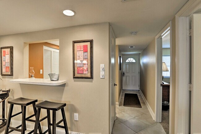 Building Photo - 2700 N Beach Rd