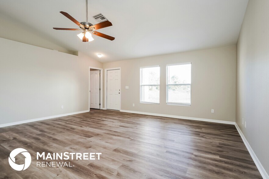 Building Photo - 3421 32nd St SW