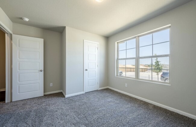 Building Photo - 7106 Emerald Valley