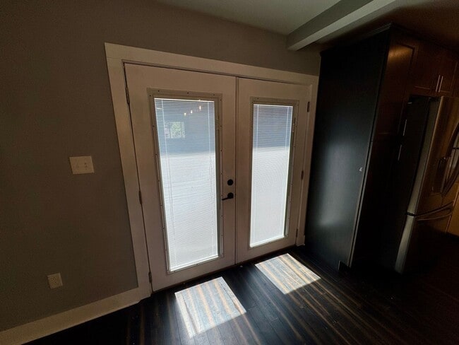Building Photo - Open Concept 3 Bed 1.5 Bath in Swissville!