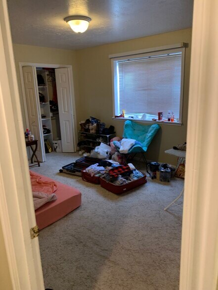 Bedroom 1 - 1642 E Fort Union Blvd