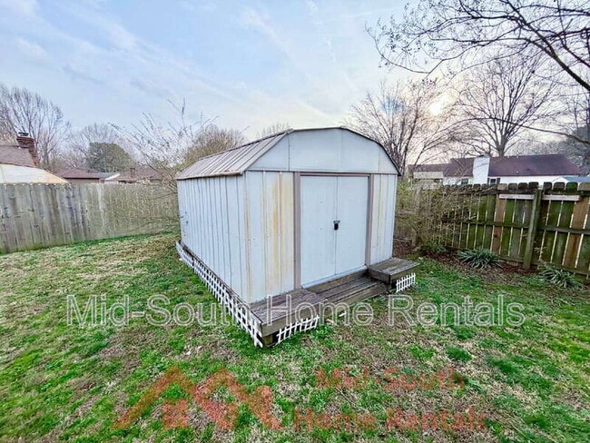 Building Photo - 465 Shelton Rd