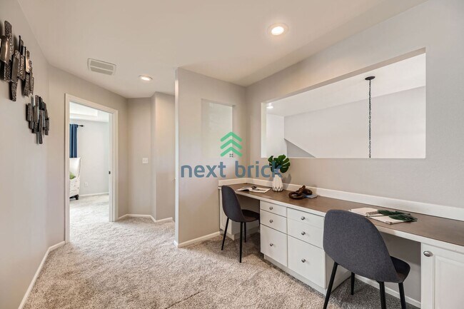 Building Photo - A beautiful 3 bedrooms and 2.5 bathrooms h...