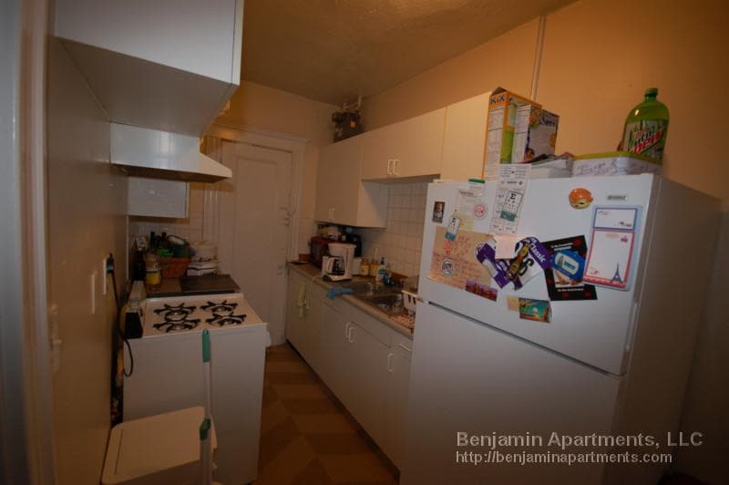 Building Photo - 33 Walbridge St