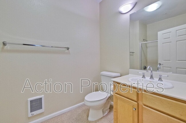 Building Photo - 2160 Santa Cruz Ave