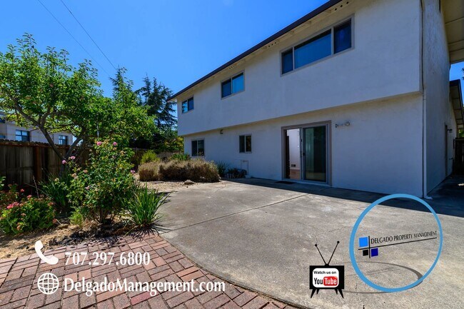 Building Photo - Benicia! 4BD/2.5BA! Available now!