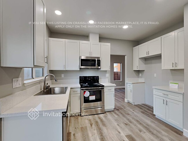 Building Photo - 8729 Longspur Way